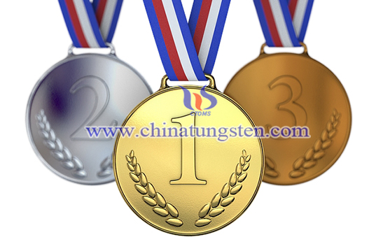  imagen de medalla chapada en oro 